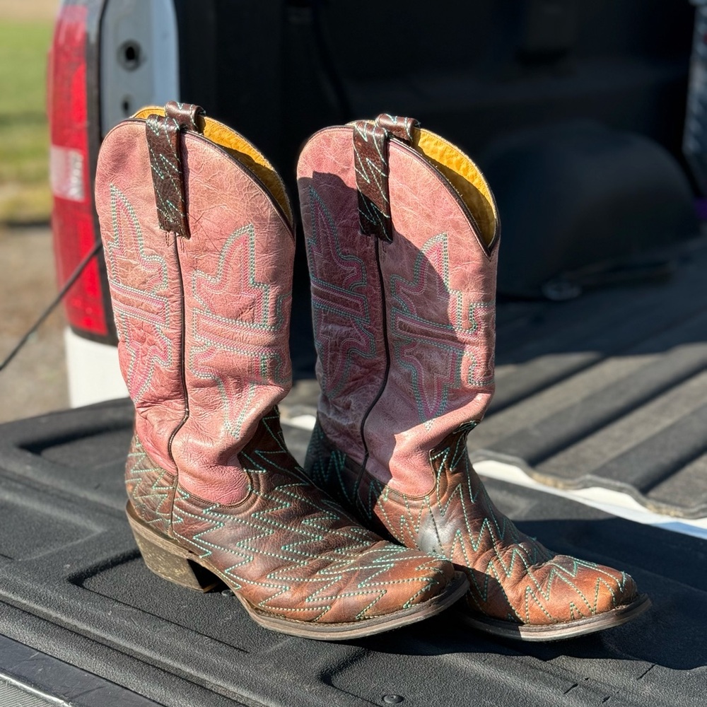 Woman’s Tin Haul Cowboy Boots